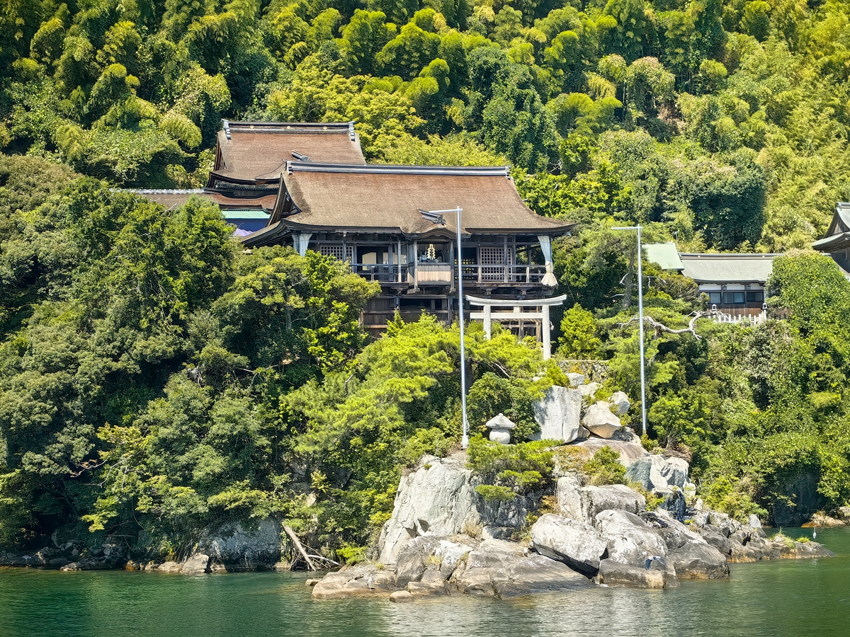 第三十番 巖金山 宝嚴寺(竹生島)